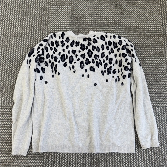 Saks Fifth Avenue 100% Cashmere Cascading Leopard Print Sweater, size XL - Picture 5 of 6